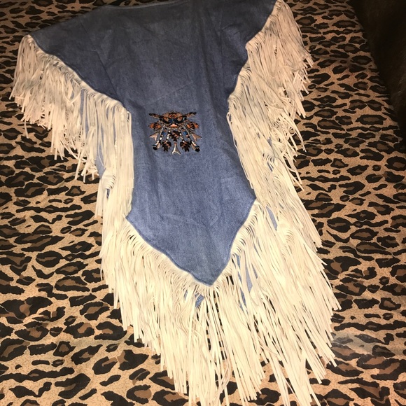 Ann N Eve western collar scarf with fringe - Picture 6 of 6